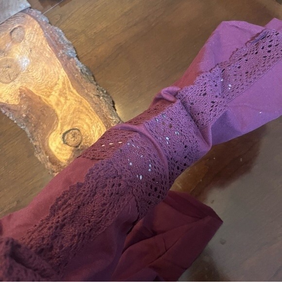 NWT Knox Rose Antique Berry Red Lace Detail Sweatshirt Size Small - Picture 9 of 10